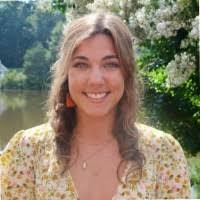 Victoria Bullock's Instagram, Twitter & Facebook