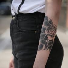 Unterarm Tattoo Fur Frau 47 Ideen Fur Schone Motive Unterarm Tattoo Tattoo Frauen Und Tattoo Unterarm Frau Blumen