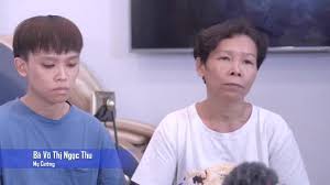 Cậu bé trông chững trạc ở tuổi 16 không chỉ khoe chất giọng ngọt lịm, hồ văn cường còn trổ tài đọc rap trong mv tết của phi nhung. Fjjitwvtycraym