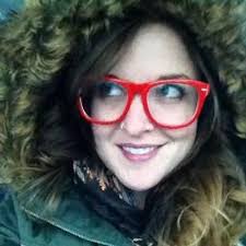 Laurel Larson (@Laureladeville)