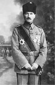 Mustafa kemal atatürk, 1881 yılında selanik'te doğdu. Mustafa Kemal Ataturk Presiden Turki Yang Mayatnya Tidak Diterima Bumi Iluminasi