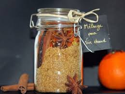 Cadeau Gourmand A Faire Soi Meme Melange D Epices Et D Ecorces D Orange Pour Vin Chaud Ingredients Une Verrine Vin Chaud Cadeaux Gourmands Fait Maison