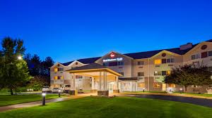 The mall of new hampshire is 4.2 km away. Best Western Plus Executive Court Inn Manchester Nh See Discounts