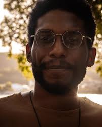 Texto crítico de Flávio Rocha de Deus sobre as esculturas de Bruna Gidi