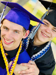 We were looking for reasonable pricing for a few graduation pictures & Jaci  Lee did not disappoint! She even managed to get my son to smile! She also  took way more pictures