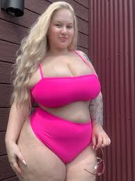 Super Stacked Stacy - Free nude pics, galleries & more at Babepedia