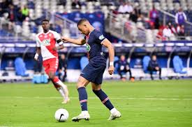 Kylian mbappe scored twice for the second game in a row but picked up a thigh injury as paris. 5lzbp5xotuamwm
