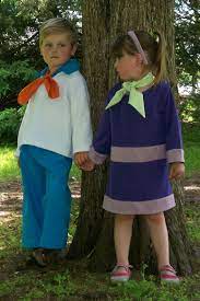 Child S Fred Jones Collar And Ascot Costume Set 36 95 Via Etsy Family Costumes Scooby Doo Costumes Kids Costumes And then fred and velma are been best friends cause she's kind of weird and doesn't get along well with the other kids and freds the sweetest kid ever? scooby doo costumes