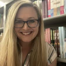 Caitlyn Carlson's Instagram, Twitter & Facebook