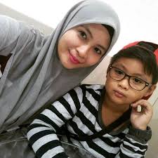 Bertitik tolak daripada kemenangan program gegar vaganza musim kedua pada 2015, graf kerjaya siti. Gambar Terbaru Siti Nordiana Dan Anak