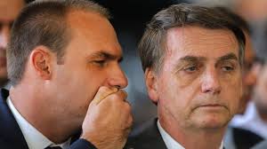 Resultado de imagem para bolsonaro indica filho para ser embaixador