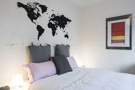 Tutto il necessario per l'arredo della stanza da letto. Un Mondo Di Stickers Per La Casa Come Decorare Con Poca Spesa La Camera Da Letto
