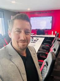 William Derksen's Instagram, Twitter & Facebook