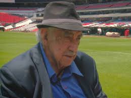 Liga MX: Melquiades Sánchez ya no será la única voz del Estadio Azteca  Melquiades Sánchez ya no será la única voz del Estadio Azteca