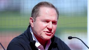 Scott Boras gets dropped by Gold Glove client
