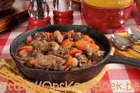 Zin In Lekker Stoofpotje Rundvlees Met Rode Wijn Boeuf Bourguignon Van Jamie Oliver Is Hem Recept Boeuf Bourguignon Jamie Oliver Stoven