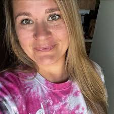 Danielle Alessi's Instagram, Twitter & Facebook