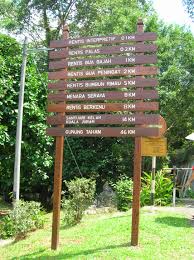You will board a wooden boat and float down the sungai you will need to make your way to sungai relau from merapoh train station. Barkas Taman Negara Sungai Relau Pahang Rentis Interpretif 0 1km Rentis Palas 0 2km Rentis
