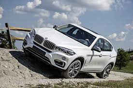 Bmw X6 F16 Aussenansicht Front Schrag Dynamisch Weiss Bmw X6 Bmw Autos