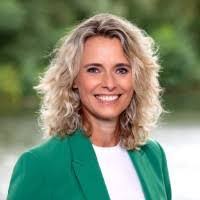 Ellen Lindenberg's Instagram, Twitter & Facebook