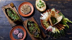 Locale storico con la novità della panineria oltre alla consolidata pizzeria, tavola calda e bar. Gitano Jungle Room Opens At The New James New York Soho