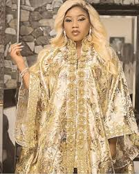The report is coming after she got the perfect valentineâ€™s day gift on sunday. Celebrity Stylist Toyin Lawani Gets Engaged On Valentine S Day Video Glamsquad Magazine