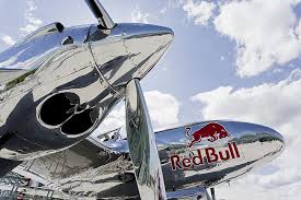 Die flying bulls sind die ungewöhnlichste flotte der welt. Flying Bulls Legenden Des Himmels In Grenchen