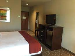 3213, fort leonard wood, mo 65473 ihg army hotels warrior lodge 14090 gate street bldg 3240 14090 gate street bldg 3240, fort leonard wood, mo 65473. Holiday Inn Express Saint Robert Fort Leonard Wood Picture Of Holiday Inn Express Saint Robert Fort Leonard Wood Tripadvisor
