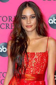 Whether you have curly hairs, wavy one or silky one, you can try the latest asian party wedding hairstyles according to your desired outlook. 30 Wedding Guest Hairstyle Ideas Wedding Guest Hair Ideas Inspired By The Runway And Red Carpet