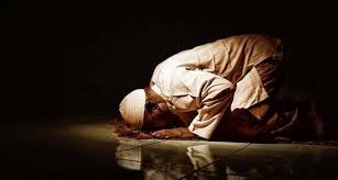 Sholat subuh merupakan sholat dua rakaat yang dilaksanakan saat cahaya putih muncul di ufuk timur sampai matahari belum terbit di sebelah ufuk namun para rakaat kedua sholat subuh umat muslim diwajibkan untuk membaca doa qunut. Inilah Keutamaan Keutamaan Sholat Subuh Yang Perlu Anda Ketahui Islampos
