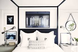 The average size master bedroom is between 300 and 350 square feet. 65 Bedroom Decorating Ideas How To Design A Master Bedroom