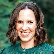 Kathryn Knight's Instagram, Twitter & Facebook