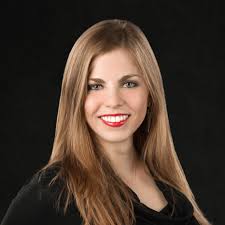 Emily Binder's Instagram, Twitter & Facebook