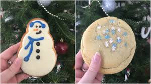 Tim Hortons Vs Starbucks Christmas Cookies This Is My Honest Opinion Narcity