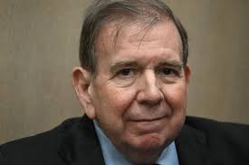 Científicos creen extinto al delfín blanco de China