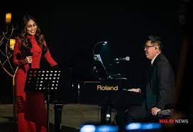 Dayang nurfaizah sebentar lirik mp3 & mp4. Lirik Lagu Tudung Periuk Dayang Nurfaizah Aku Sis Lin