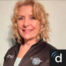 Staci Hopper's Instagram, Twitter & Facebook