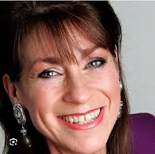 I wish Deena Payne ( aka Viv Hope from Emmerdale) would take up residence 