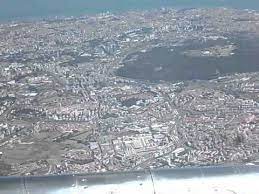 Jun 28, 2021 · o aeroporto de lisboa foi distinguido como best european airport 2020, na sua categoria, pelo aci. 302 Vista Aerea Ao Chegar A P Lisboa Youtube