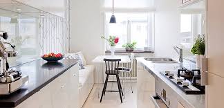 En un piso de reducidas dimensiones también es posible disfrutar la cocina en paralelo, el salón y el comedor comparten un espacio abierto y diáfano, que facilita la. Como Disenar Un Espacio De Comedor Pequeno