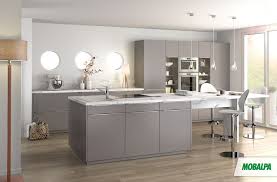 Basalte Satine Mobalpa Mobalpa Cuisine Design Moderne Cuisine Noire Et Bois