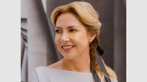 Listen to fabiola yanez | soundcloud is an audio platform that lets you listen to what you love and share the sounds you create. Fabiola Andrea Yanez Kienyke