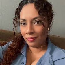 Is there any tailoring for pants in Reedley?