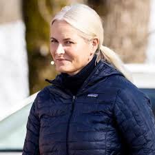 Die lungenfibrose werde ihre arbeitskraft künftig einschränken, teilte das norwegische königshaus am mittwochabend mit. Prinzessin Mette Marit Prinz Haakon Das Geheimnis Ihrer Glucklichen Ehe Gala De