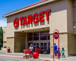 The average toys 'r' us salary ranges from approximately $16,000 per year for inventory specialist to $123,000 per year for senior design manager. Target Technology To Resurrect Toys R Us Shopping Experience Ris News