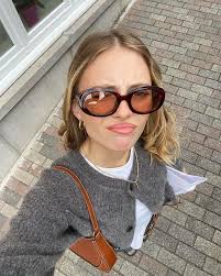 annie cleaver (anniecleaver)