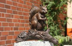 Schützen sie sich daher entsprechend. Bronze Eichhornchen Fur Die Wohnung Oder Den Garten Frostsicher Neu Boan 1368 Ebay