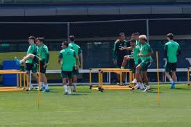 Fidalgo y Quiñones reportan en el CAR; el Tri refuerza su ataque rumbo al Mundial