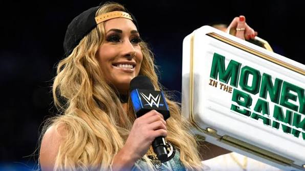 Carmella breaks the record for most days with the Money in the Bank  contract | WWE