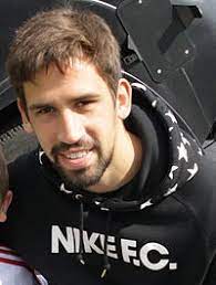 The younger brother of world champion sami may hold out hopes of facing his older sibling, who recently returned to the bundesrepublik to play for city rivals hertha bsc. Rani Khedira Wikipedia